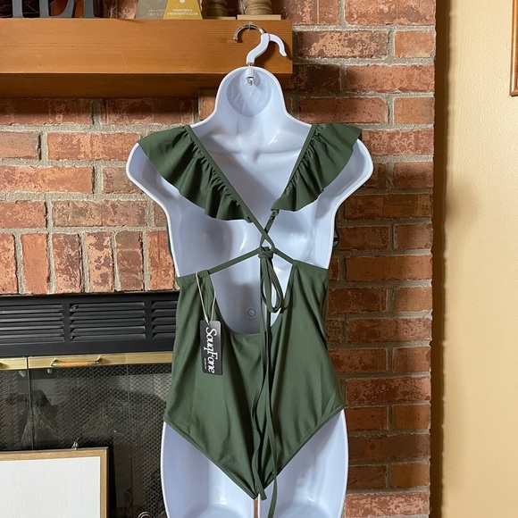 NWT Souqfone Ruffled Green One Piece Swimsuit - Picture 4 of 7